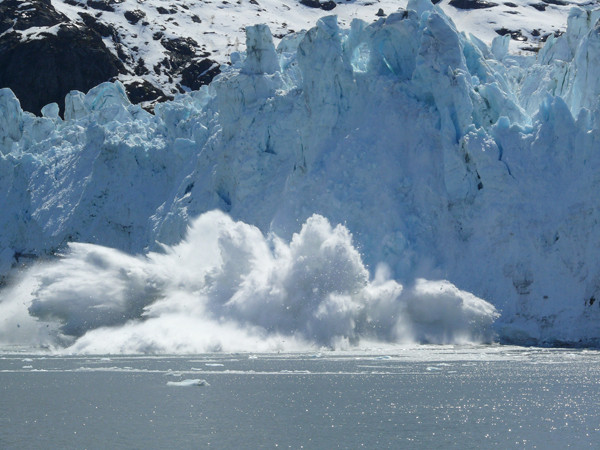 Huge portion of face of Glacier "calves" into water
